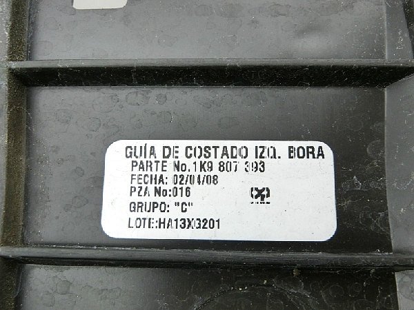 1K9 807 393   Držák Nosič Nárazníku Montážní  prvek plastový pro VW Golf 5 V 1K 2003-2009  - 2