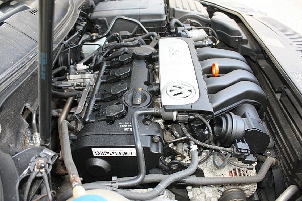 VW PASSAT 3C B6 2007 - použité náhradní díly 3C0 2007 2,0 TSI 110kW Motor BVY + JYL PŘEVODOVKA  - 3