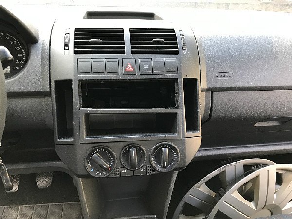 VW POLO 9N 1,4 tdi na náhradní díly BNM HCS barva MODRÁ  - 12