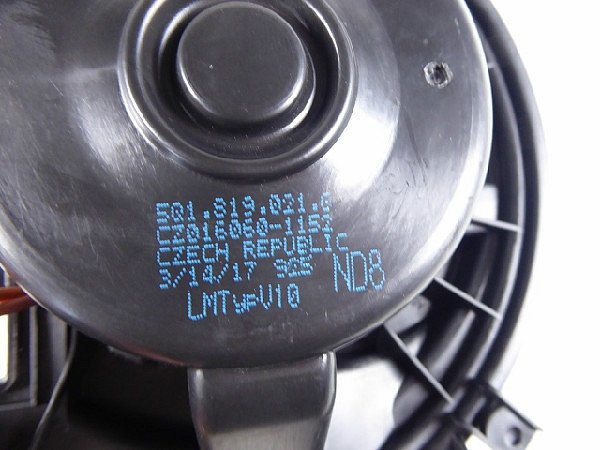 5Q1 819 021G  Audi, Škoda, Seat, VW Motorek topení ventilátor větrák klimatizace do kabiny  - 3