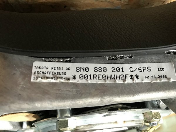  8N0 880 201G  Airbag řidiče (volantu)  Audi TT  -  Tříramenný volant  + chrom  - 4