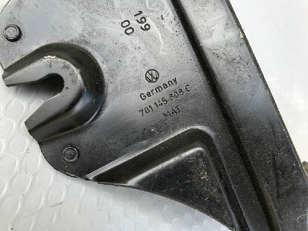  701 145 808 C VW T4 ACV 2,5 TDI 1994 - 2003 držák chladiče stlačeného vzduchu  - 4