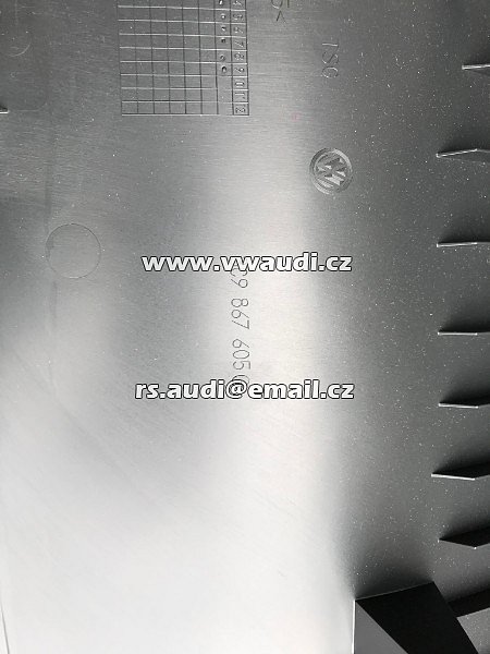  3C9 867 605 G Originální obložení zadních výklopných dveří černá barva plastu  pro  Passat 3C B6 Variant - 4