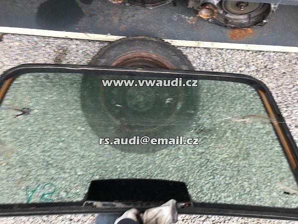 Audi A5 8T Coupé  sedan okno zadní      Okno sklo zadní dveře  vyhřívané okno + anténa     - 4