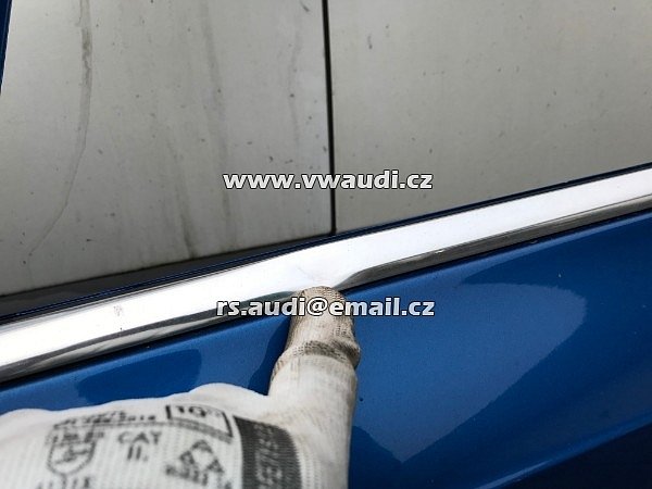 5E0 831 311 ŠKODA Octavia III RS 5E0 modrá metal - Dveře 5E0 831 311  - 5