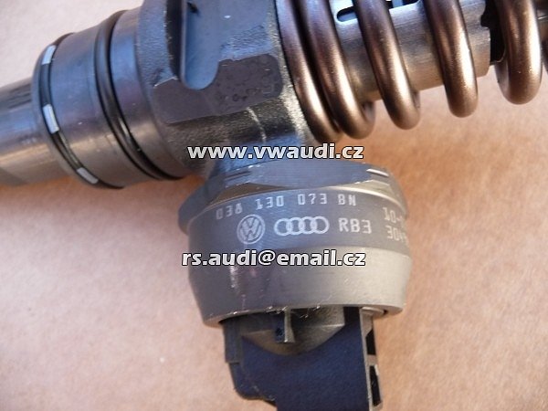 Vstřikovač VW -Audi Skoda BLS motor 0414720313 038130073BN - 3