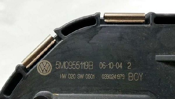 5M0 955 119B  VW GOLF PLUS 5M II  motorek stěračů 5M0 955 119B  Bosch - 0 265 950 063  - 3