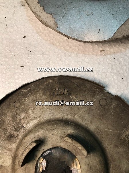kryty nábojů RIAL STAR1 1 SADA  kryt náboje kola středová ozdobná polička disku plastová - 4