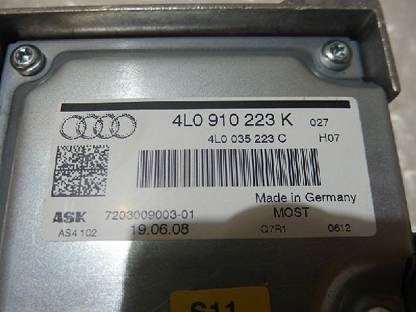 4L0 910 223K Audi Q7 4L zesilovač  - 3