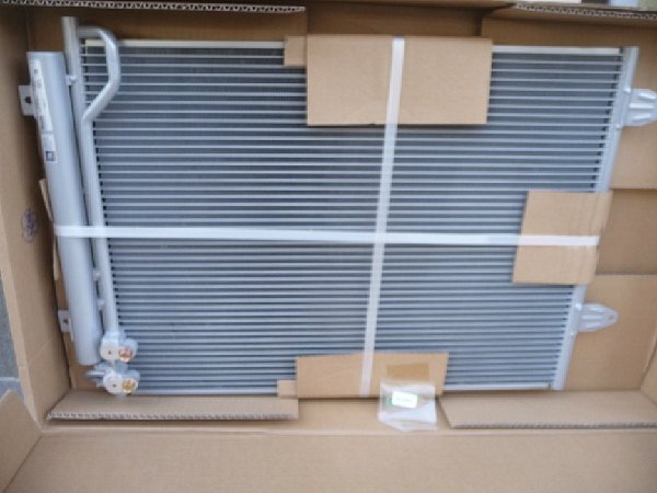 Chladič klimatizace - kondenzátor Passat 3C - B6/B7 TDI - 2006 - 2012  3C0 820 411E - 2