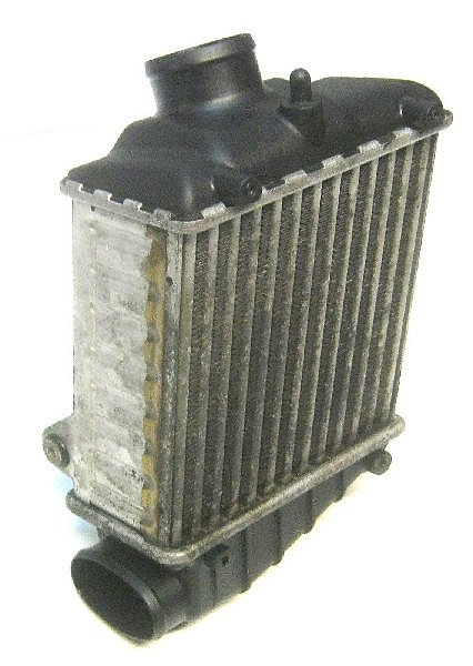 Intercooler , Chladič stlačeného vzduchu  VW Passat 35i .88-95  1,6TD