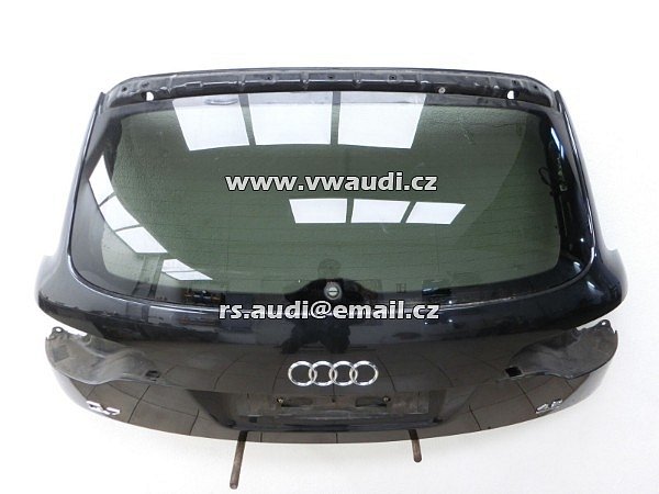 Audi Q7 4L Okno sklo zadní na dveře víko kufru Audi Q7 2007 4L  vyhřívané okno  - páté dveře výklopné  zadní vrata