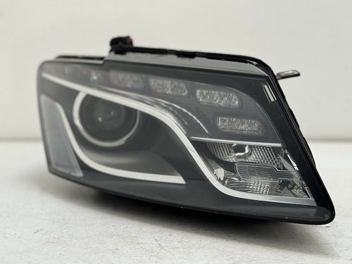 Světlomet pravý  Audi Q5 8R Xenon LED 8R0 941 004 AF