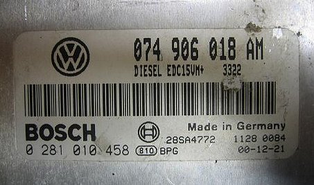 Řídící jednotka motoru ECU - VW T4 -  074 906 018AM 
