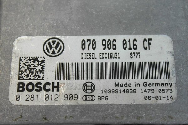070 906 016 CF VW T5 2,5 TDI Řídící jednotka motoru ECU