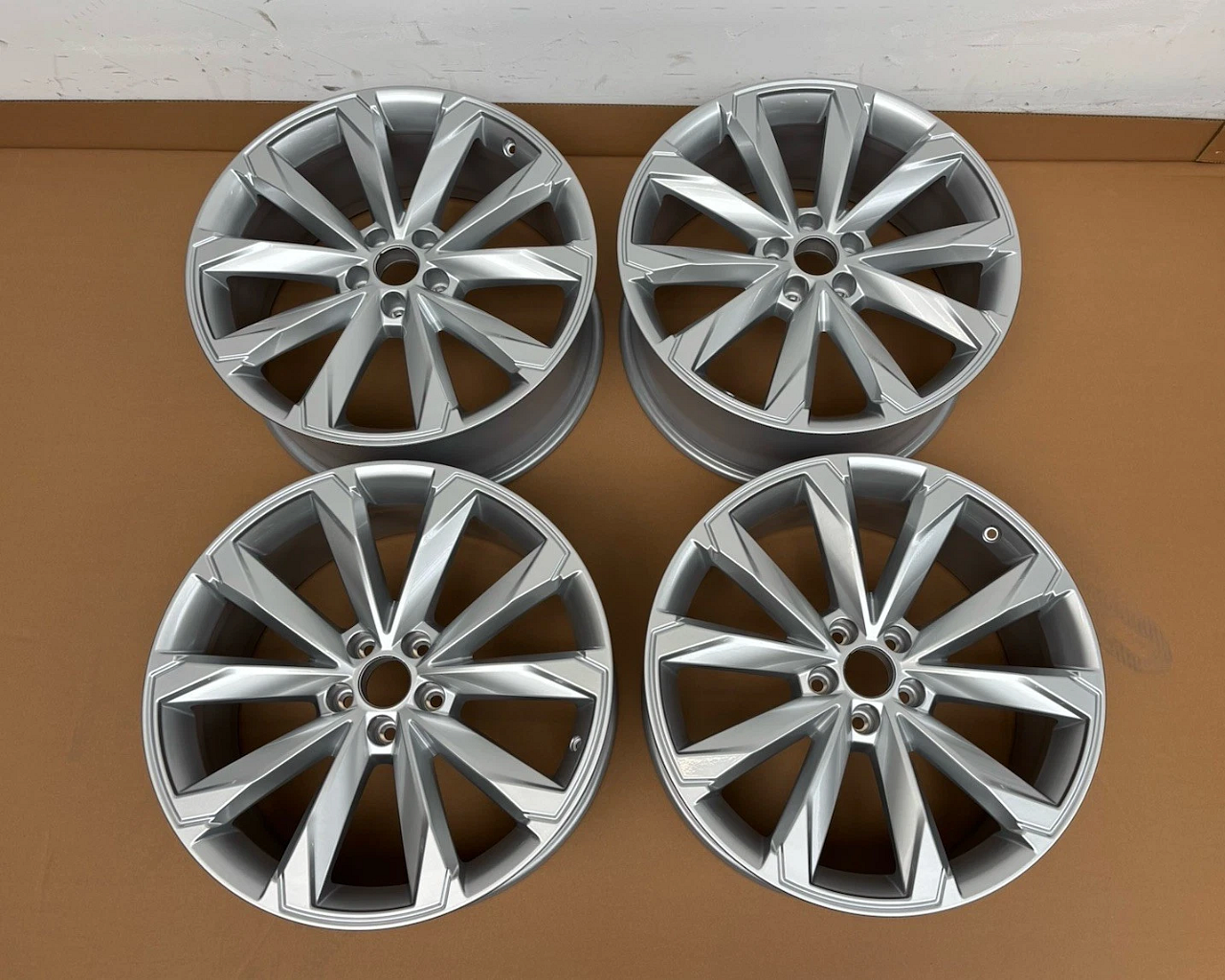 originální 20 palcová litá kola pro AUDI A6 4K Alu hliníky sada