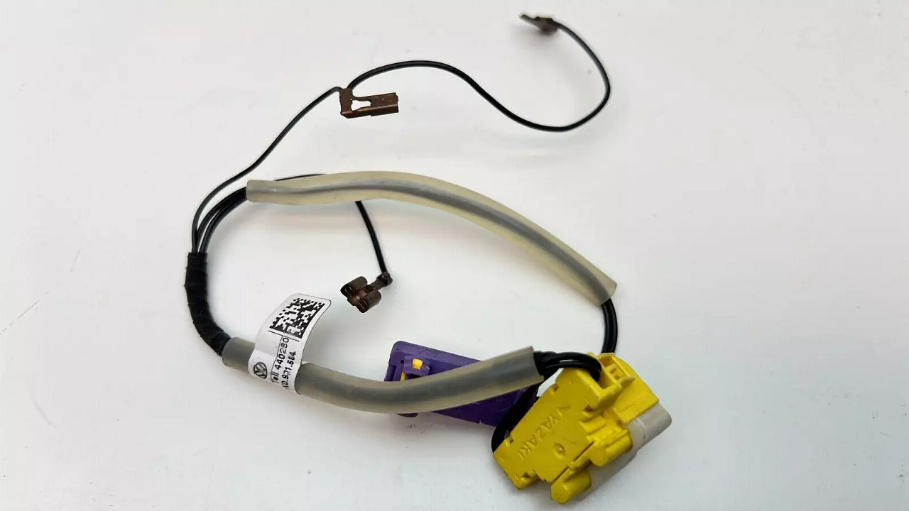 Volkswagen Caddy 2010 Diesel Kabeláž airbagu 1K0971584 77kW  VOLANT ELEKTRIKA