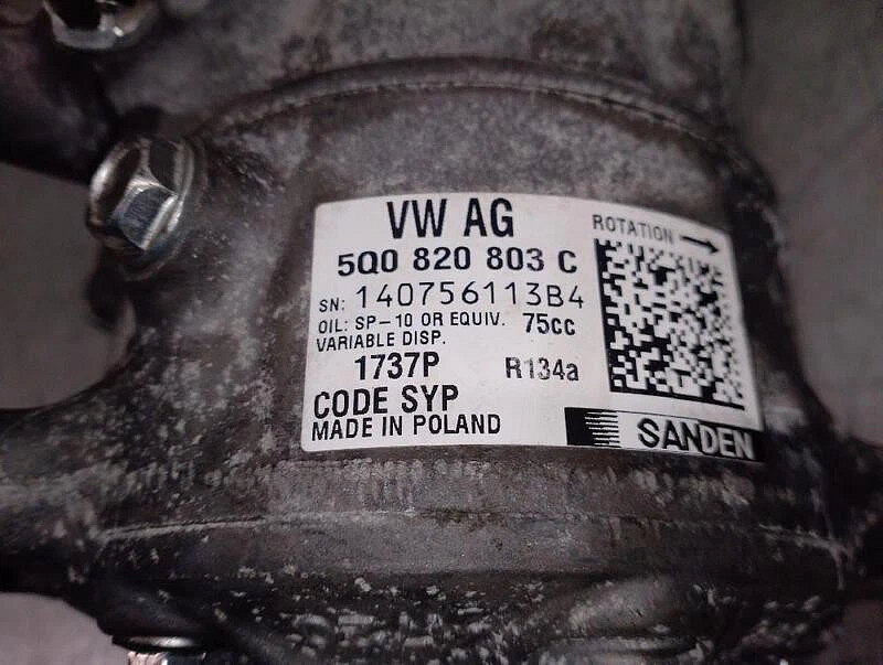 Kompresor klimatizace Audi A3 Seat Škoda VW Golf 7 5Q0820803C 1,6 TDI CAY 2013