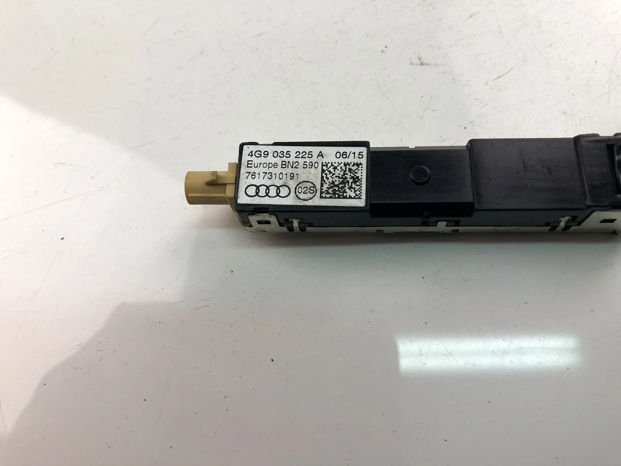 4G9 035 225 A zesilovac antenni   AUDI A6 C7 4G 2012