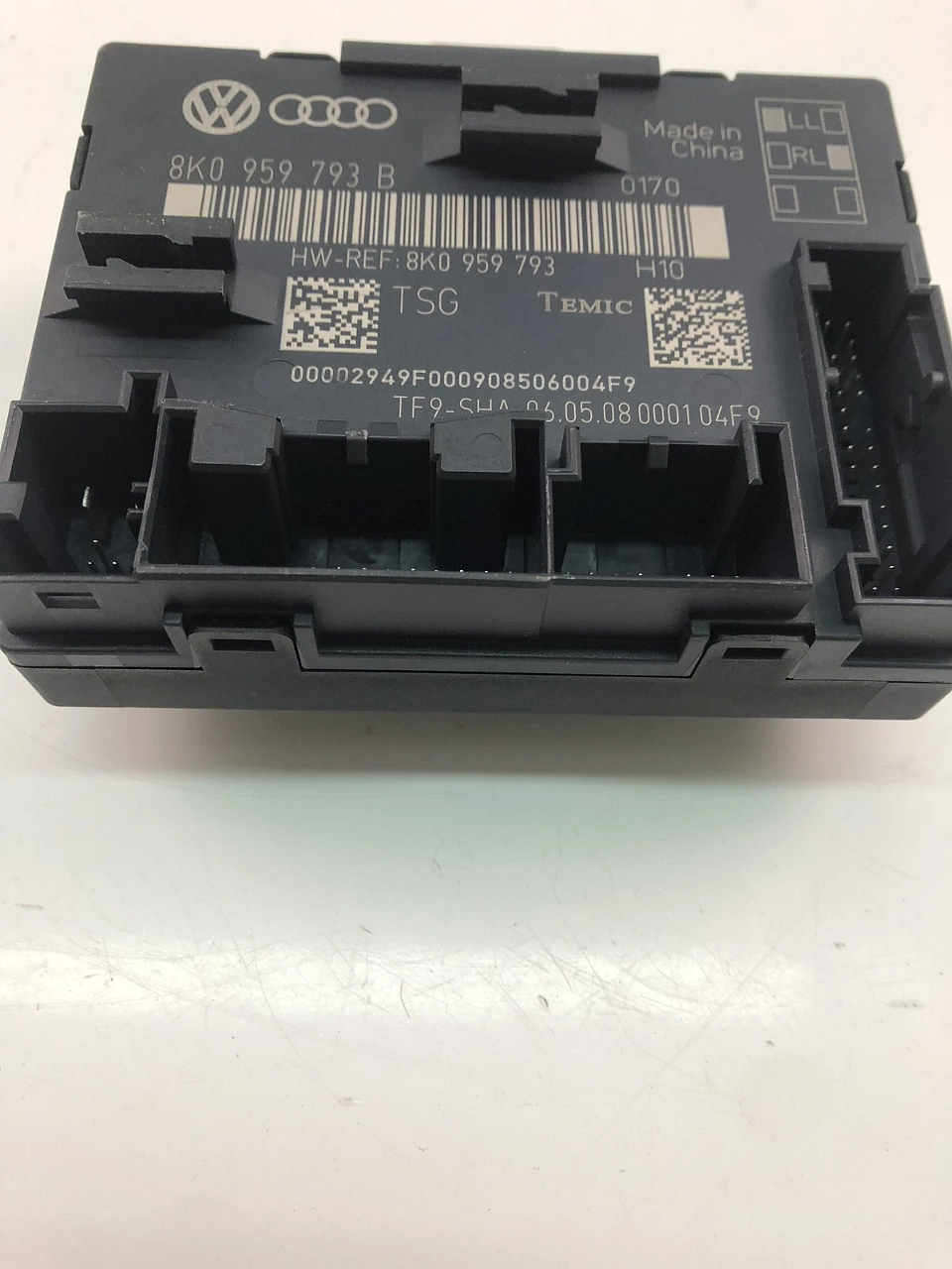 8K0 959 793 B / 8K0 959 793 TEMIC  ŘÍDICÍ MODUL DVEŘÍ AUDI A4 B8 ŘÍDICÍ JEDNOTKA ECU