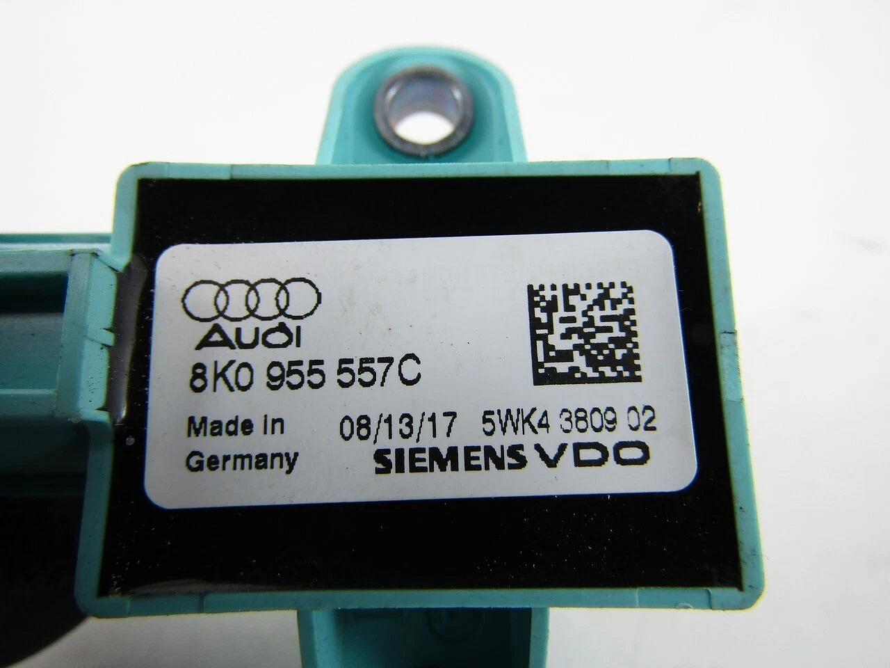 Audi A4 B8 2008 8k0955557c Snímač nárazu airbagu - spouštěcí jednotka nárazu