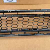 5G0853677J9B9 Větrací mřížka Přední nárazník střed  VW Golf 7 Alltrack - 4
