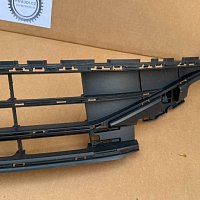středová mřížka větracích otvorů pro spodní část předního nárazníku VW PASSAT B8 3G 3G0853677AA9B9 OEM originální - 3