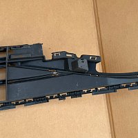 středová mřížka větracích otvorů pro spodní část předního nárazníku VW PASSAT B8 3G 3G0853677AA9B9 OEM originální - 6