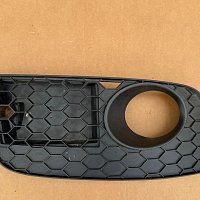 1K0853666D  VW Golf 5 GTI GTD Mřížka nárazníku pravá - 2