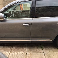 7L0 839 016 F zamek dveri pro vozidla s KESSY vpravo  Touareg 7L 2005 - 2
