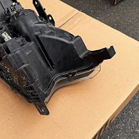 Přední světlomet Ford Ranger JB3B-13D155-KA Levý světlomet - 12