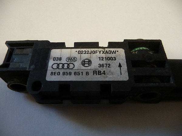 CRASH SENSOR - AUDI A4 A8 S4 - 8E0 959 651B - 4