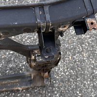 Originální Audi A4 B8 8K A5 8F 8T Držák zámku předního panelu chladiče 8K0 - 8
