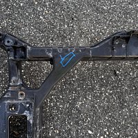 Originální Audi A4 B8 8K A5 8F 8T Držák zámku předního panelu chladiče 8K0 - 9