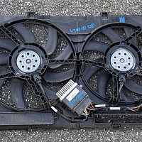Originální Audi A4 B8 8K A5 8F 8T Držák zámku předního panelu chladiče 8K0 - 21