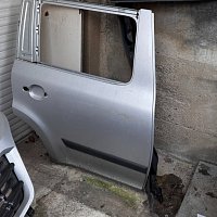 Pravé zadní dveře Škoda Yeti 2010-2017 5L0 - 2
