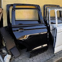 PRAVÉ ZADNÍ DVEŘE VOLKSWAGEN TIGUAN AX1 R LINE 5NA - 5