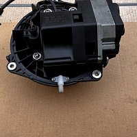 ZNAK VW do zadních pátých dveří VW Golf 7 VII 5G0 5G0827469F LOGO Otvírání víka kufru páté dveře 5G0827469F 09S 2018 - 8