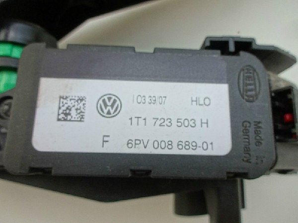 1T1 723 503 VW  Caddy 1,9 TDI  PLYNOVÝ PEDÁL potenciomert pedálu akcelerátoru - 2