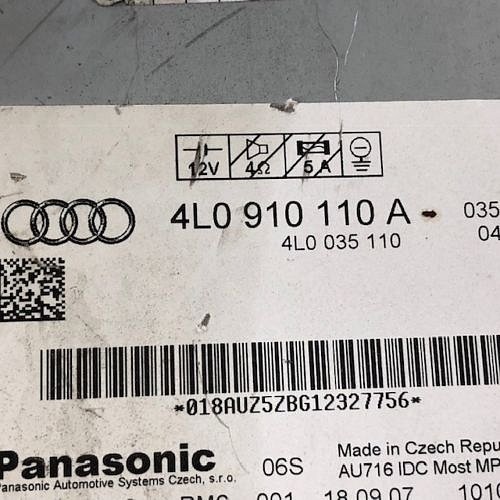 4L0 910 110A Audi Q7 4L - CD Changer - 2