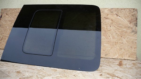 2K3 947 758C VW Caddy 2K POSUVNÉ BOČNÍ OKNO OTVÍRACÍ SKLO BOČNÍ - 2