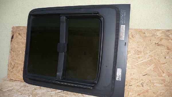 2K3 947 758C VW Caddy 2K POSUVNÉ BOČNÍ OKNO OTVÍRACÍ SKLO BOČNÍ - 3