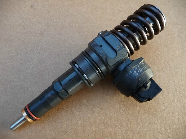 0986441568 vstřikovač BOSCH  vstřikovač  - VW AUDI Škoda Seat 1,9 TDI- 1.9 Diesel Injector  - 4