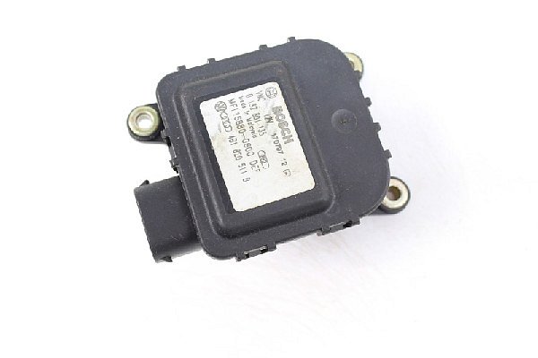 4B1 820 511B  Audi A6 4B C5 Servomotor motorek nastavení klapky topení - 3