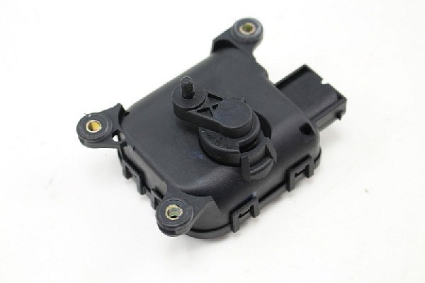  4B1 820 511K  Audi A6  Servomotor motorek nastavení klapky topení / klimatizace  AC - 2