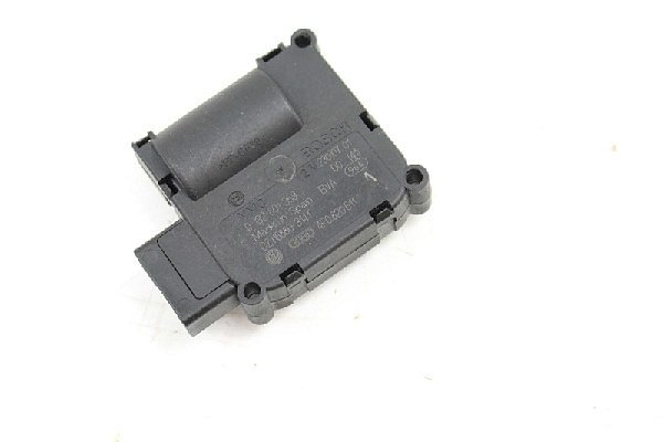  4F0 820 511A  Audi A6 4F C6  Servomotor motorek nastavení klapky topení / klimatizace  AC - 2