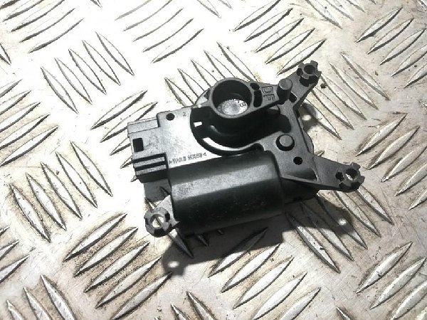 7L0  907 511AH  Q7 TOUAREG  T5 T6  Servomotor nastavení klapky cirkulaci vzduchu topení / klimatizace  AC - 4