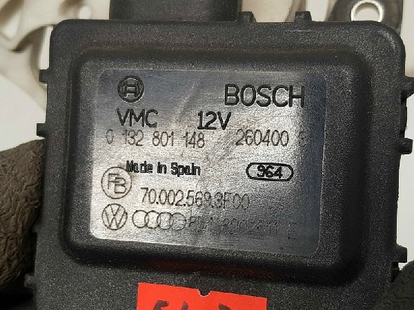 0 132 801 148  VW Passat B5 2003-05   Servomotor nastavení klapky cirkulaci vzduchu topení + AC - 2