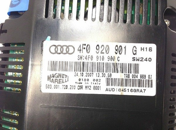 A6 3,0 TDI 4F 2006 - 2010 Tachometr - přístrojová deska palubní deska informační panel / budíky / - 4