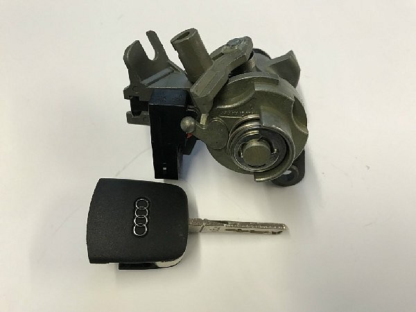 8E0 827 573 mechanizmus zámek s  klíčem Audi a vložkou zámku na Audi A4 B6 8E 2001 - 2005 . - 3